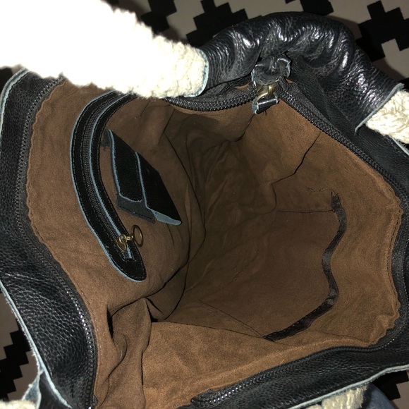 Handcrafted leather tote - Picture 6 of 7